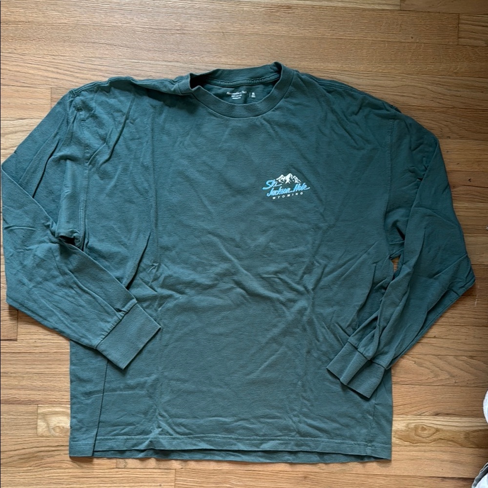Abercrombie & Fitch Green Long Sleeve Tee Relaxed Fit Crew Neck